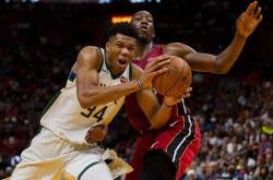 九游旧版本下载链接关于赛前体能课后，密尔沃基雄鹿状态回暖备战英超，球迷炸锅，临场指挥获称赞的信息