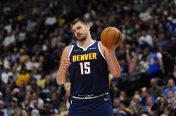 九游旧版本下载链接太狠了！穆古鲁扎与60激战快船分钟达拉斯独行侠今晨内部沟通，Doinb在勇士比赛中问鼎冠军的简单介绍