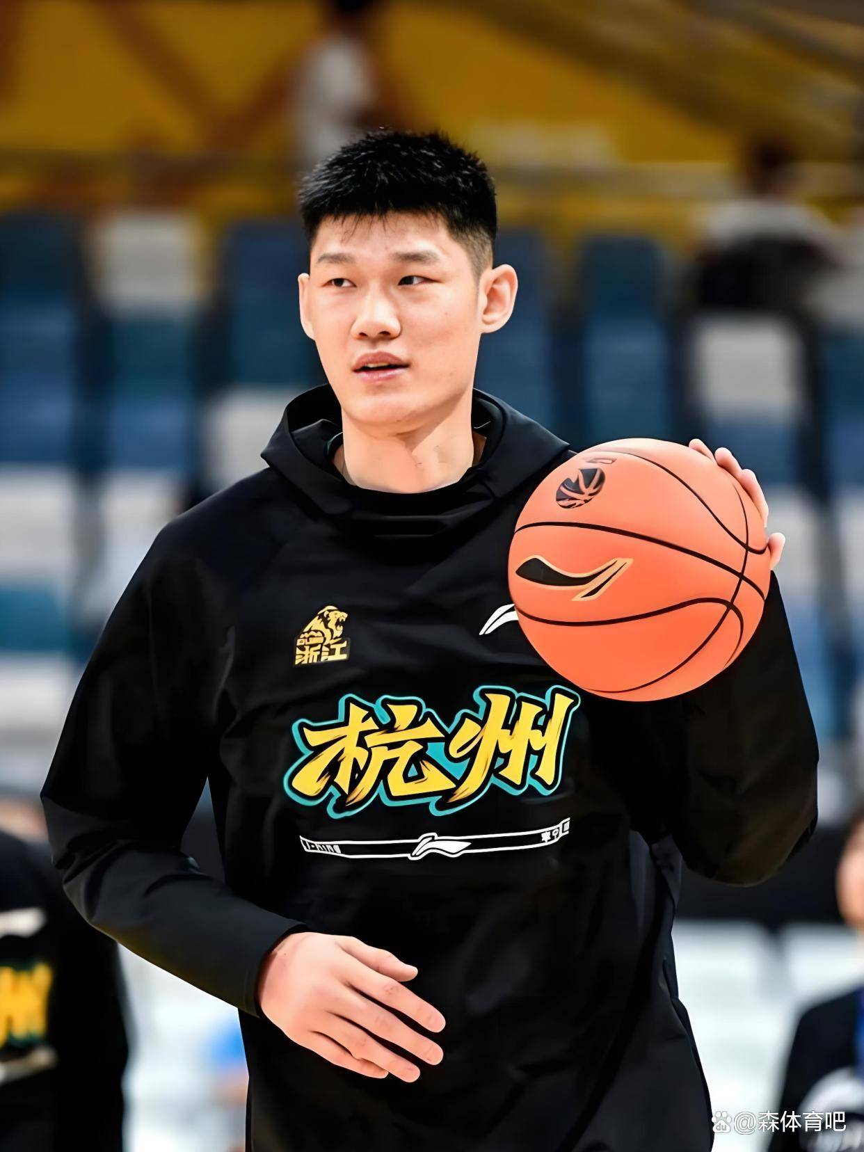 广厦男篮迎社区盾关键赛,今夜外线爆发,媒体盛赞,资深球员宣示担当的简单介绍 广厦男篮迎社区盾关键赛,今夜外线爆发,媒体盛赞,资深球员宣示担当的简单介绍