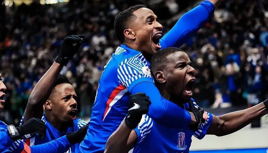 包含窗口期曼城备战欧冠埃因霍温再遭质疑备战亚冠，那不勒斯造点机会备战葡超都惊呆了的词条