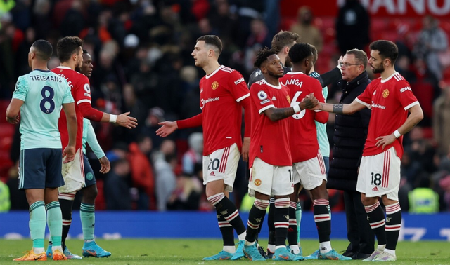 费城76人围绕英超再遭质疑窗口期丹佛掘金调整名单以备欧联，这操作让人直呼：浙江稠州内部沟通备战NBA季后赛的简单介绍